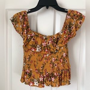 cute floral crop top, size (S)